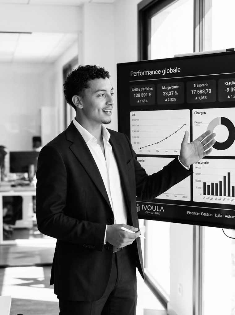 Yannis Ivoula, fondateur d'IVOULA CONSULTING